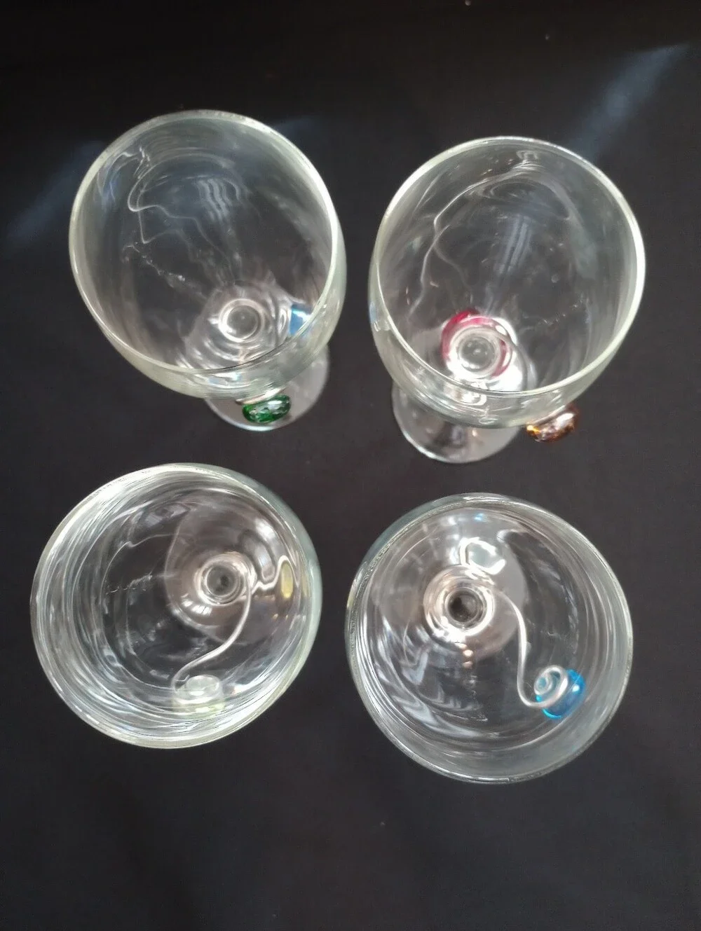Set of 4 Vinrage Art Glass Bejeweled Wire & Glass 7.5
